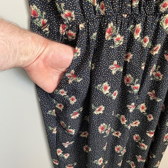 Molly Bracken 3/4 Sleeve Black 1/2‎ Zip Flower Print V-neck Jumpsuit Size Large - Picture 7 of 16